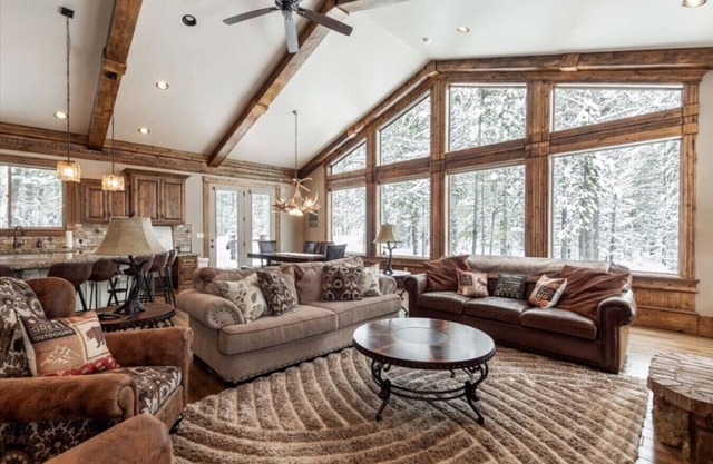 New! Moose Manor | Private Boat Dock | Steaks