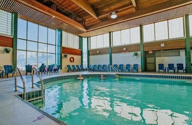 New Mountain View 1BR + Den