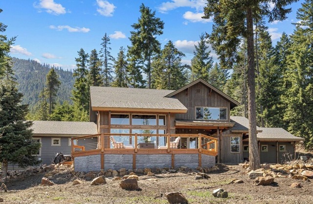 New Mountain Getaway w/ Epic Views, Pool Access+Summer Special 4+Nts