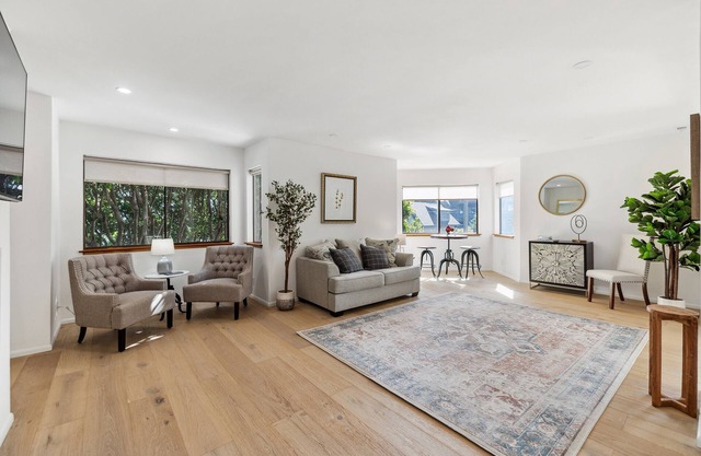 New NoPa Delight, Sunny, Garage Parking, Close to UCSF, Parks, 3 bed, 3 bath