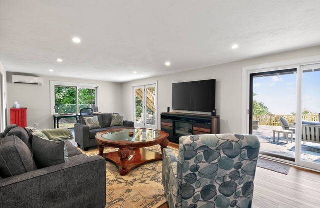 NEW! Ocean Views & Private Beach 3BR Nature Escape