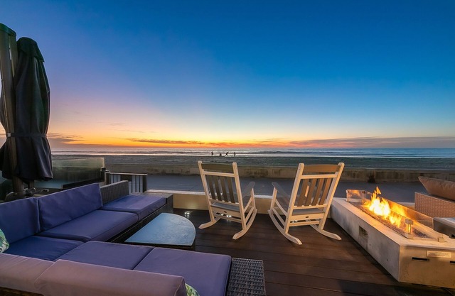 NEW! Oceanfront 2BD with Parking, Patio, BBQ, Great for the Whole Family! Pets OK!
