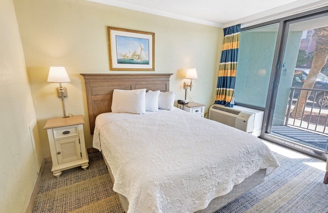 New Oceanview, Low Floor, Heated Pools!