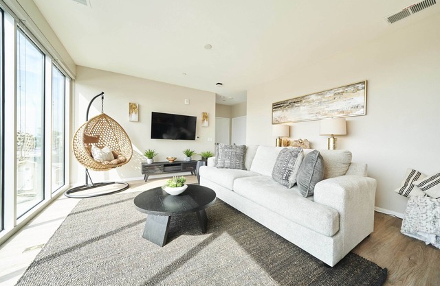 NEW Organic Modern Luxury Oasis - Close to everything!