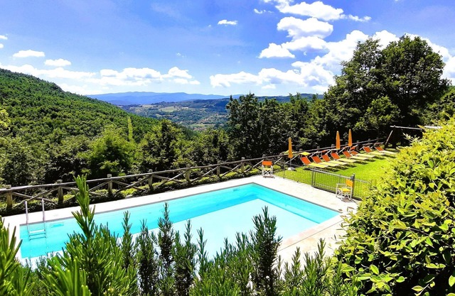 Neu! Typische Villa, privater Pool, Aussicht, in der Nähe eines Nationalparks