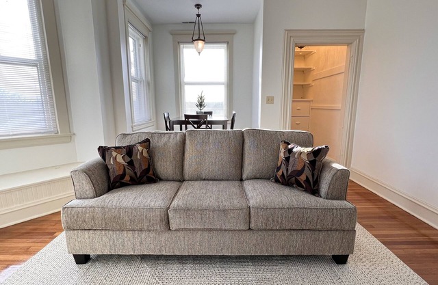New! Parkers Place Suite 4