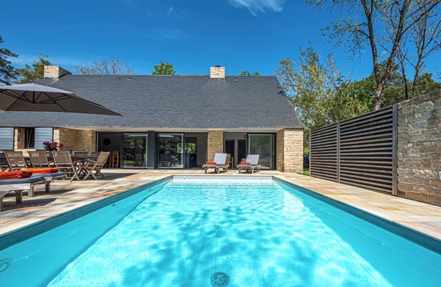 Sarzeau: Villa neu Architekt mit Pool, 200 m vom Strand entfernt