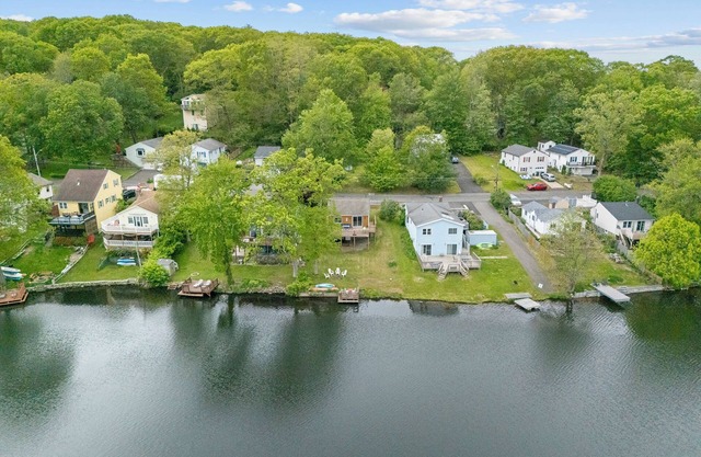NEW! Peaceful lakefront Getaway house