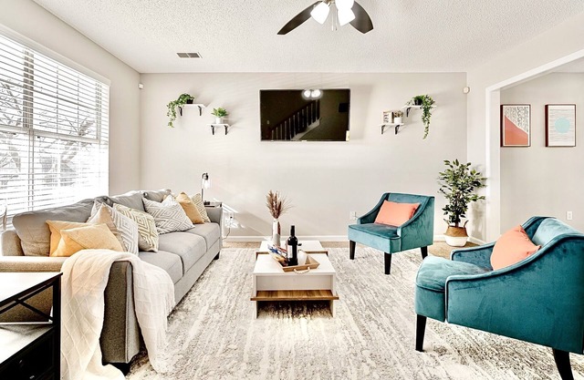 NEW Peaceful Retreat near Ft Jackson & Downtown!