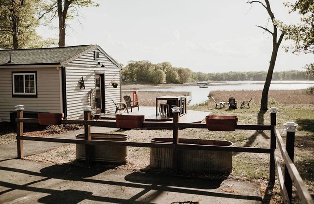 NEW! "Perch lake bungalow" lakefront w/ hottub!