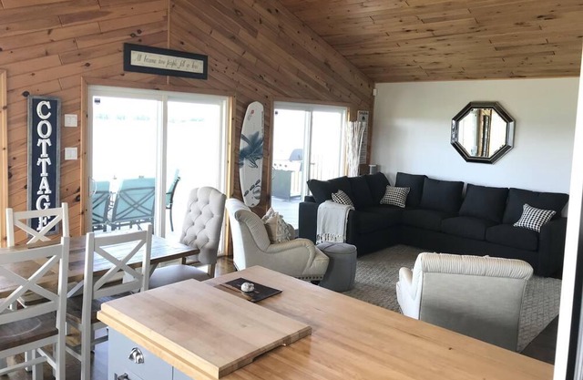 New Pictures & MORE UPGRADES!!!! True Waterfront Paradise in Prime location!