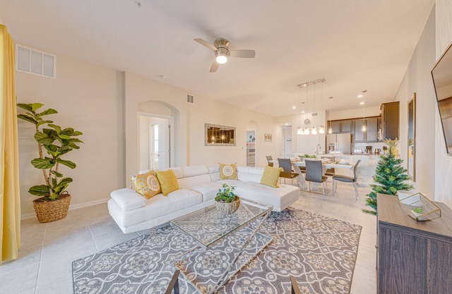 NEW PRICE | 2 Bedrooms | 12mi Disney | Free Water Park