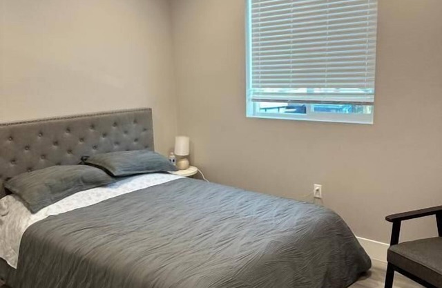 NEW PRIVATE ROOM WITH FULL BATH