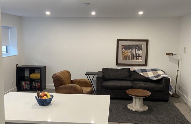 New private suite with easy access to biking and hiking trails. pet friendly