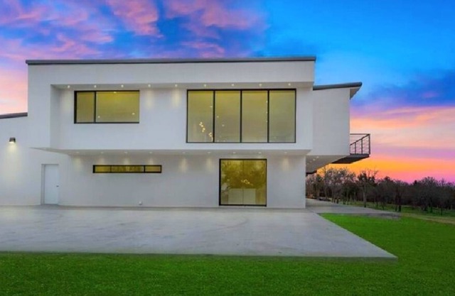 New! Pure Luxury W Private Indoor Pool/Spa Near Sandy Beach!