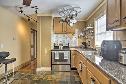 New Quaint & Convenient Hideaway Great Location