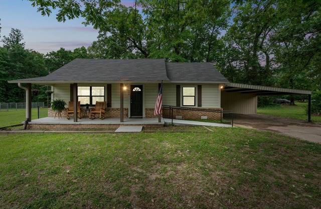 NEW! Quiet Comfort Near the Heart of Town