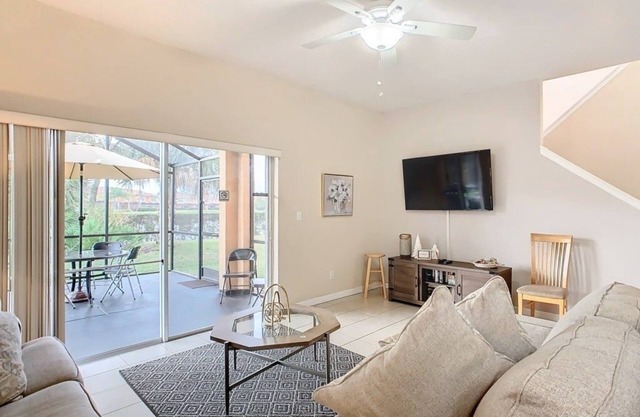 NEW! Regal Oaks Getaway: 4BR Home Close to Disney & Old Town
