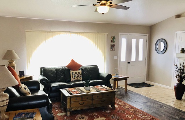 NEW-Relaxing Area Near Food, Fun, Trails, Wineries in Cottonwood, Jerome, Sedona