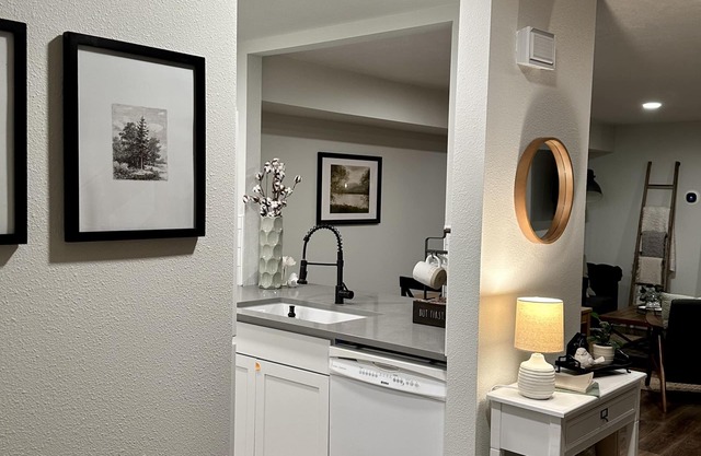 NEW REMODEL in the Heart of Eagle near BOISE
