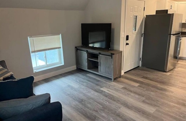 New Renovated, Large One Bedroom