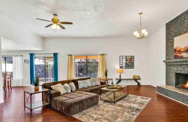 New Renovated Modern 3BR Home | Westside of Town