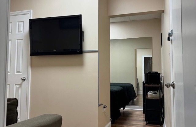 New renovated private apartment with share bathroom free private parking unit 9