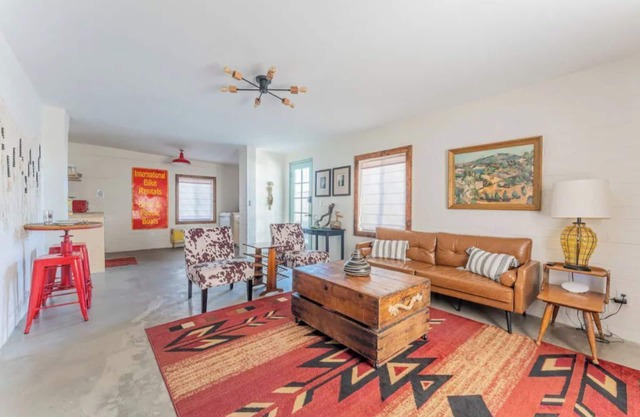 NEW! Rising Star Cactus Villa @ Joshua Tree - Hot Tub, Fire Pit & Outdoor Shower