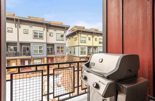 New! Rooftop Private Spa, Pets, Bowtel Park City!