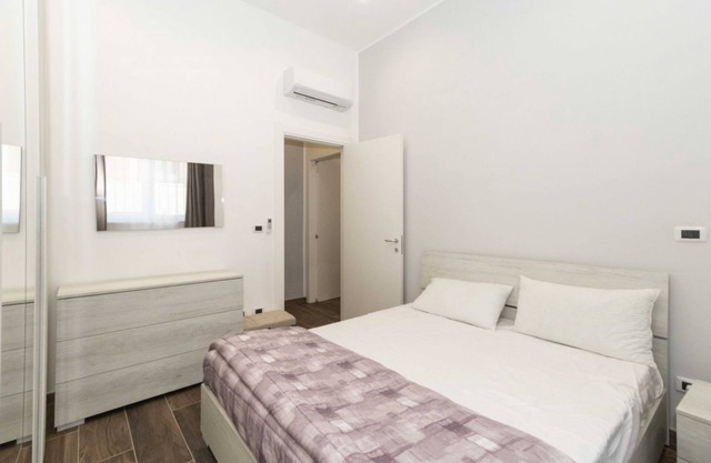 NEW! Roomy & Bright Apt x 4 LINGUA / MOLINETTE