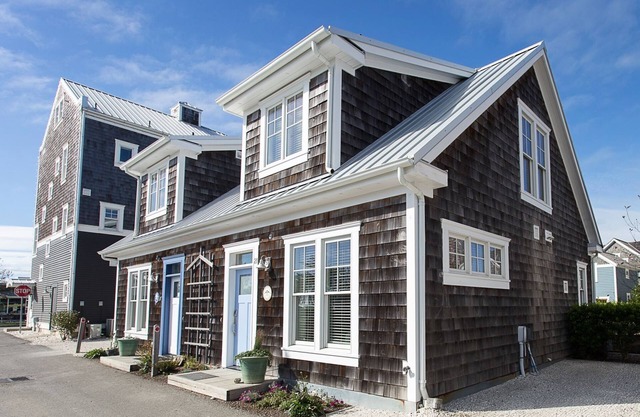 *New* Seabrook's Whispering Sands: Dog-Friendly!