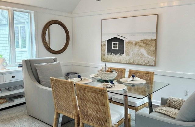 New Seabury 2 Bedroom 2 Bathroom Close to EVERYTHING! Fireplace!