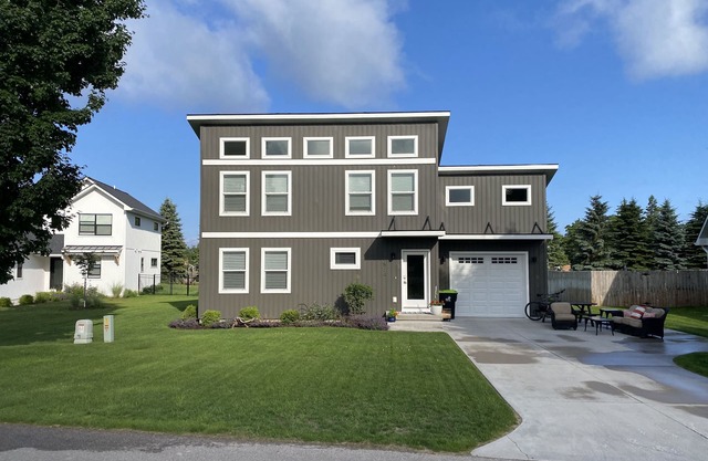 New - Single Family Home less than 1000 yards from Empire Beach
