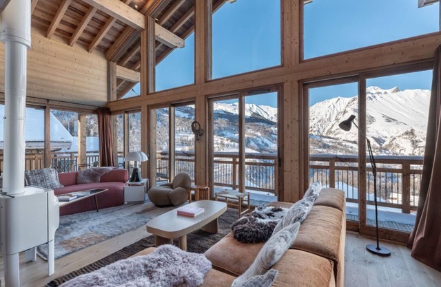 Neues Chalet, 100m zu den Pisten, Sauna, Kamin, für 12 Personen