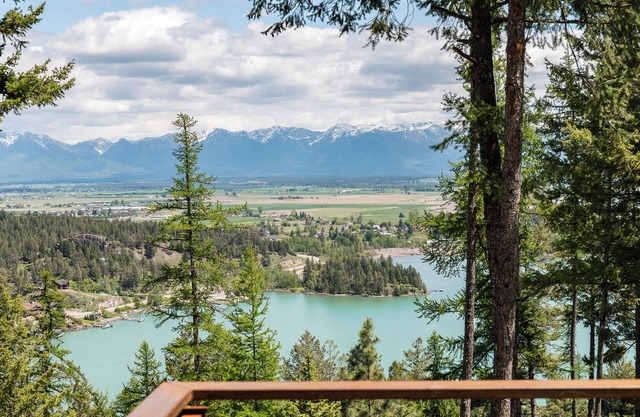 New! Somer Bay Home on 5-acres with expansive views