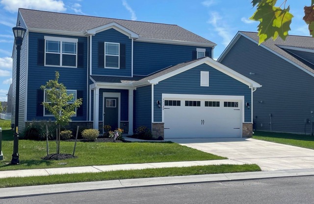 New Spacious 5-bedroom 3 1/2 bath house in Millville DE near Bethany Beach.
