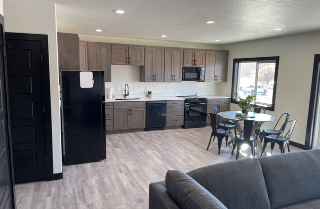 New spacious 5-bedroom house in Lava Hot Springs!