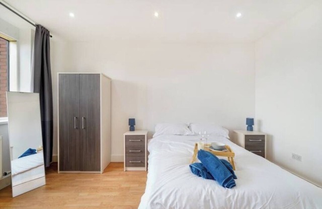 New! Spacious Flat with parking