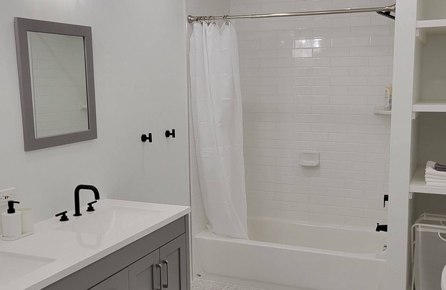 New, Spacious & Modern Apt close to Universities & Mountains