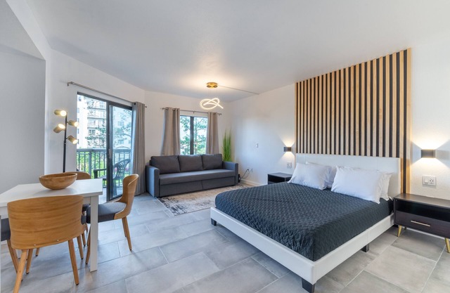 NEW - Spacious Studio close to Theme Parks