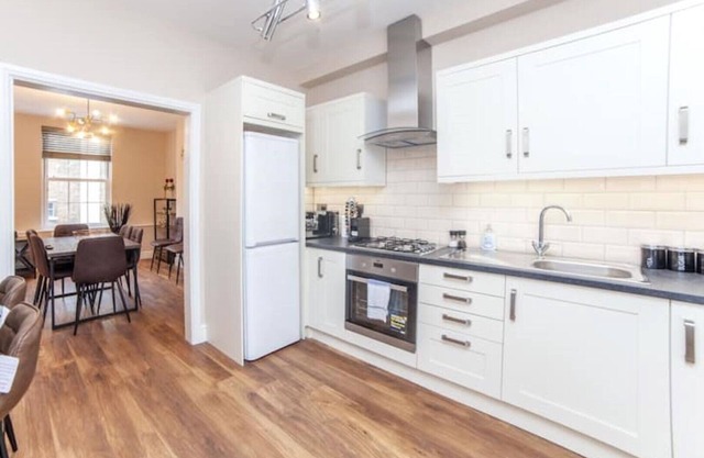 *NEW* Spacy 3 BR Woolwich apartment