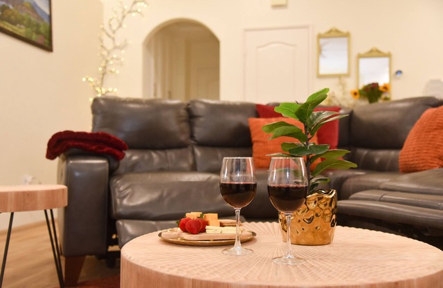 -NEW-> Stay and the Golden Pedal Estate: Serene Getaway
