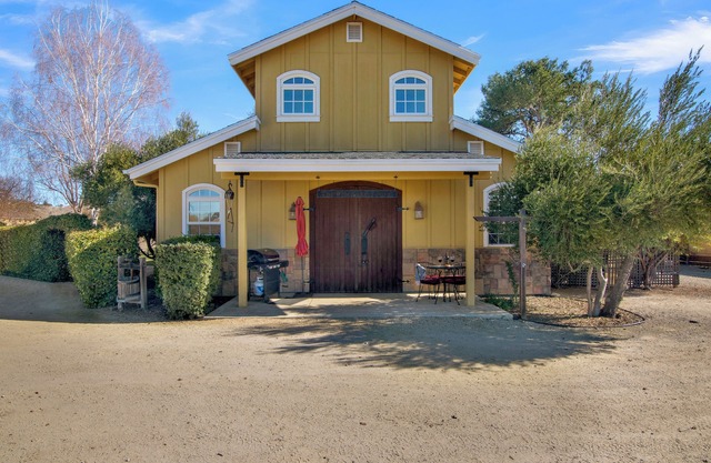 *NEW* Stay on a Vineyard: The Winemakers Porch
