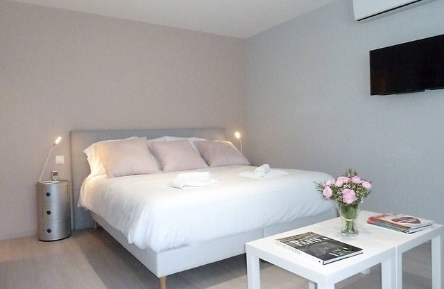 Neues Studio 2/4 Personen, klimatisiert, 28 m2, Porte de Paris - Geschlossene Box