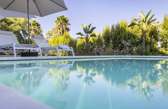 NEU !!!! Fantastische 4 Schlafzimmer Villa mit einem fantastischen beheizten Pool !!!