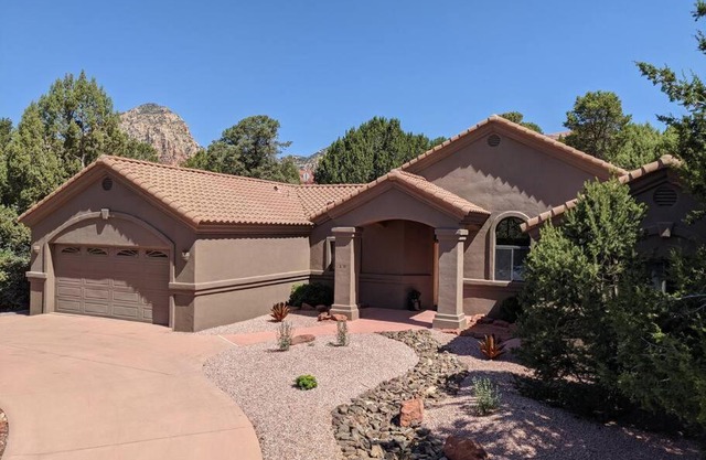 *NEW* Stunning Southwest Retreat w/King Suites