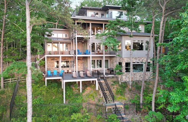 New! Stunning Treetop Mansion on Smith Lake - Sleeps 22!
