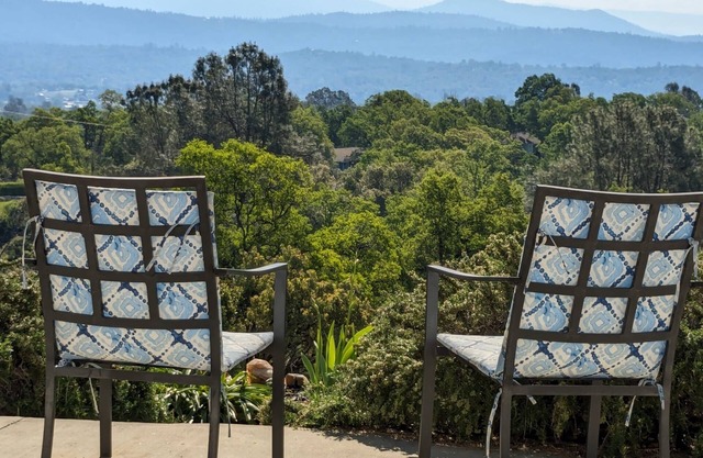 New! 🌟 Stunning Views 🌟 Yosemite Hilltop Heaven
