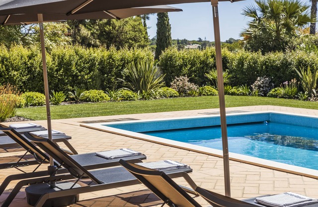 NEU !!! Fantastische Villa mit 5 Schlafzimmern in der Nähe des Campus und der Hütte