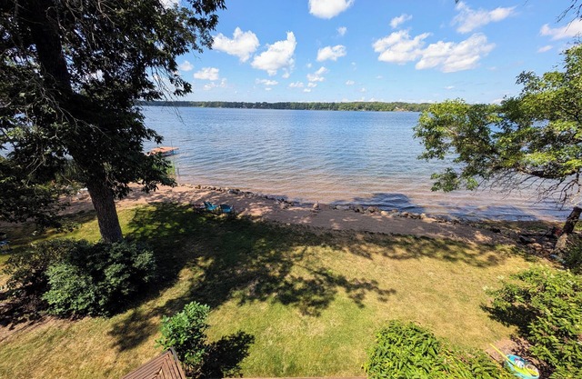 NEW! Sturgeon Lake Retreat: Beautiful Lakefront home on Sturgeon Island